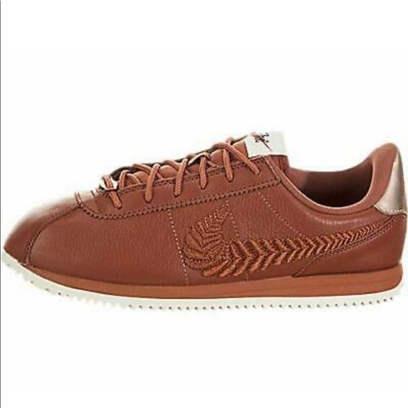 Nike Cortez Basic PRM EMB - Picture 2 of 4